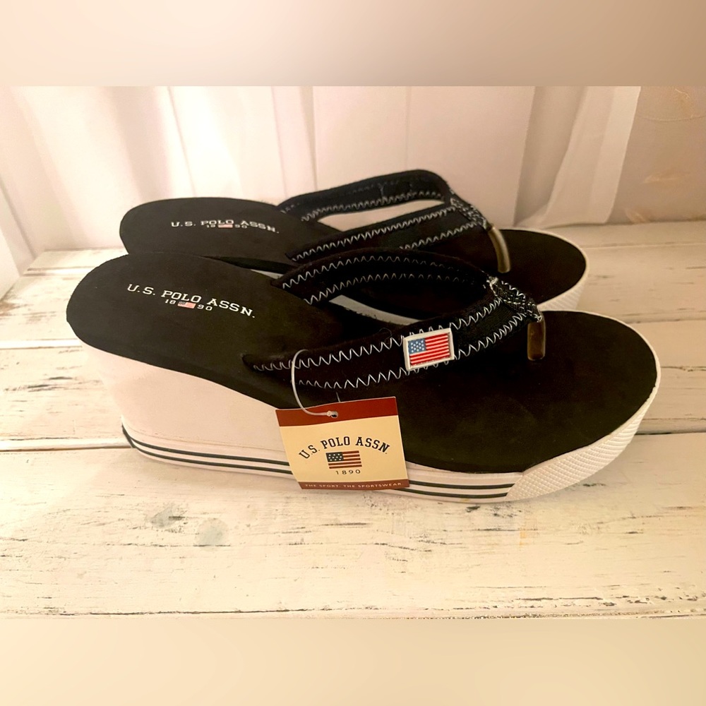 U.S. Polo Assn Angela wmns 9.5 Black White Wedge Platform Thong Flip Flop Sandal